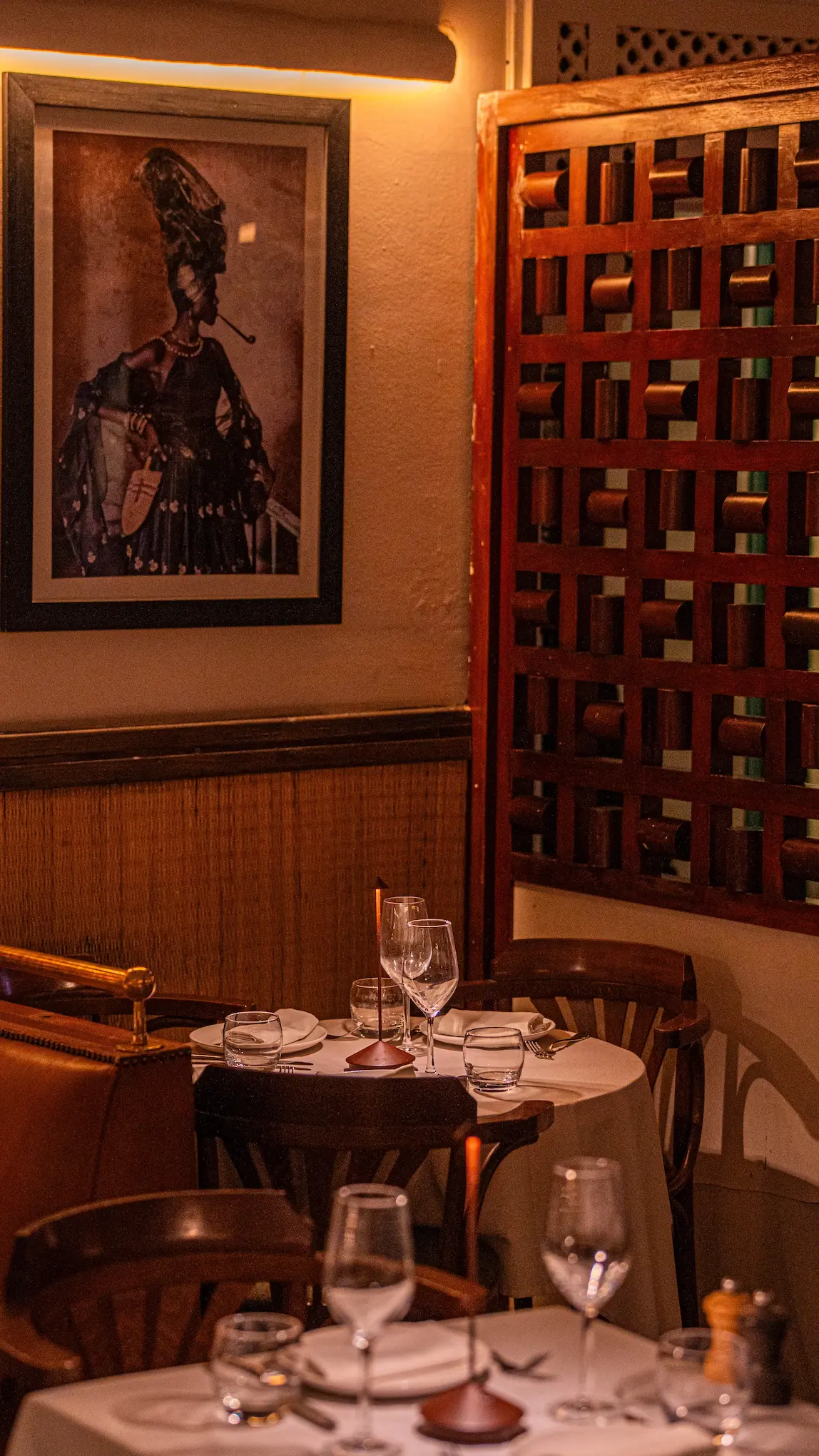 Live oriental dinner show at Le Salama, offering a festive vibe alternative to Comptoir Darna