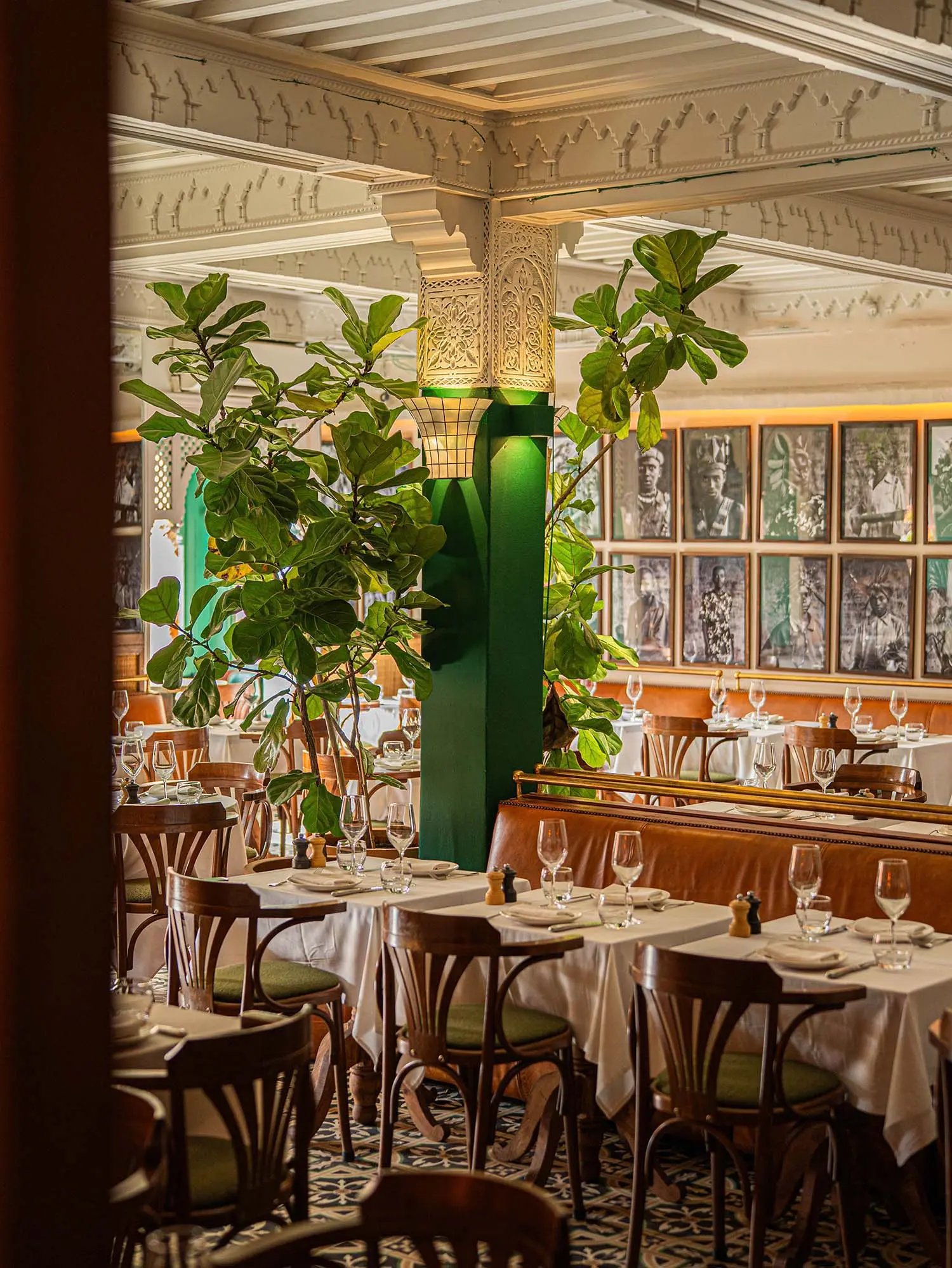 Live music and vibrant evening dinner show at Le Salama Marrakech