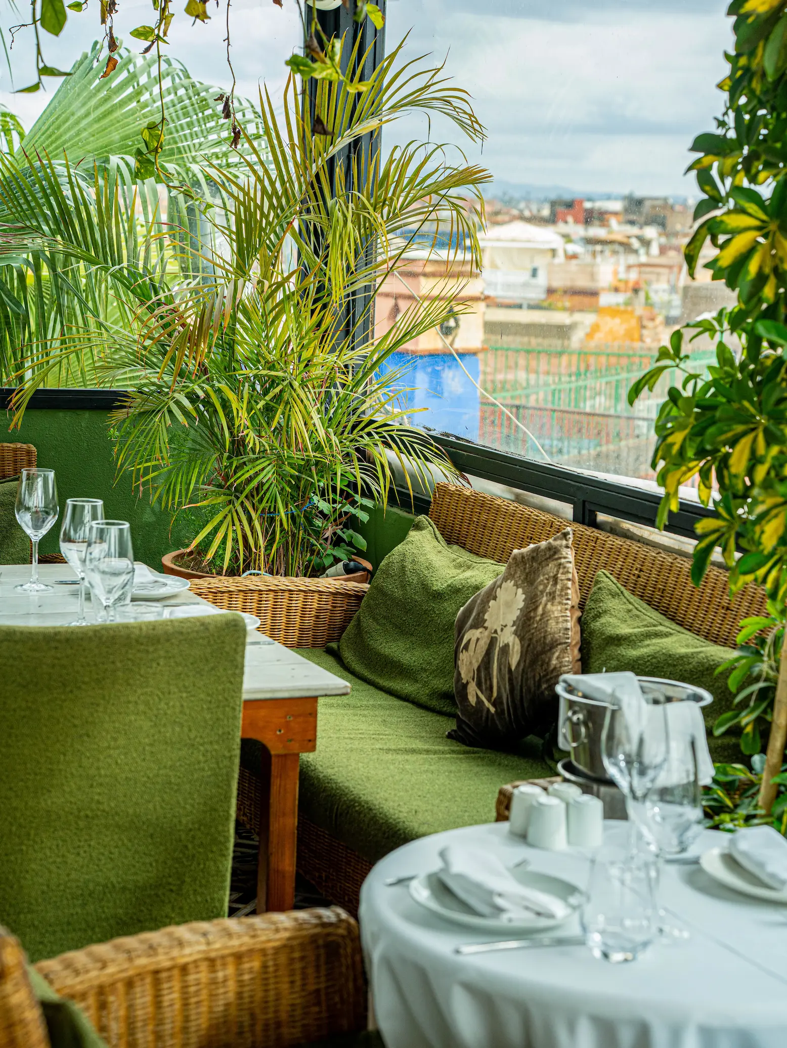 Intérieur traditionnel du restaurant marocain Marrakech Le Salama au cœur de la Médina